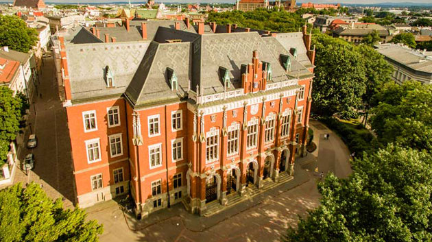 Absolwent Uniwersytetu Jagielońskiego w Krakowie